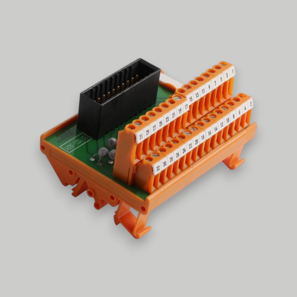 Tarjeta de control FC-TSDO-4UNI marca Honeywell